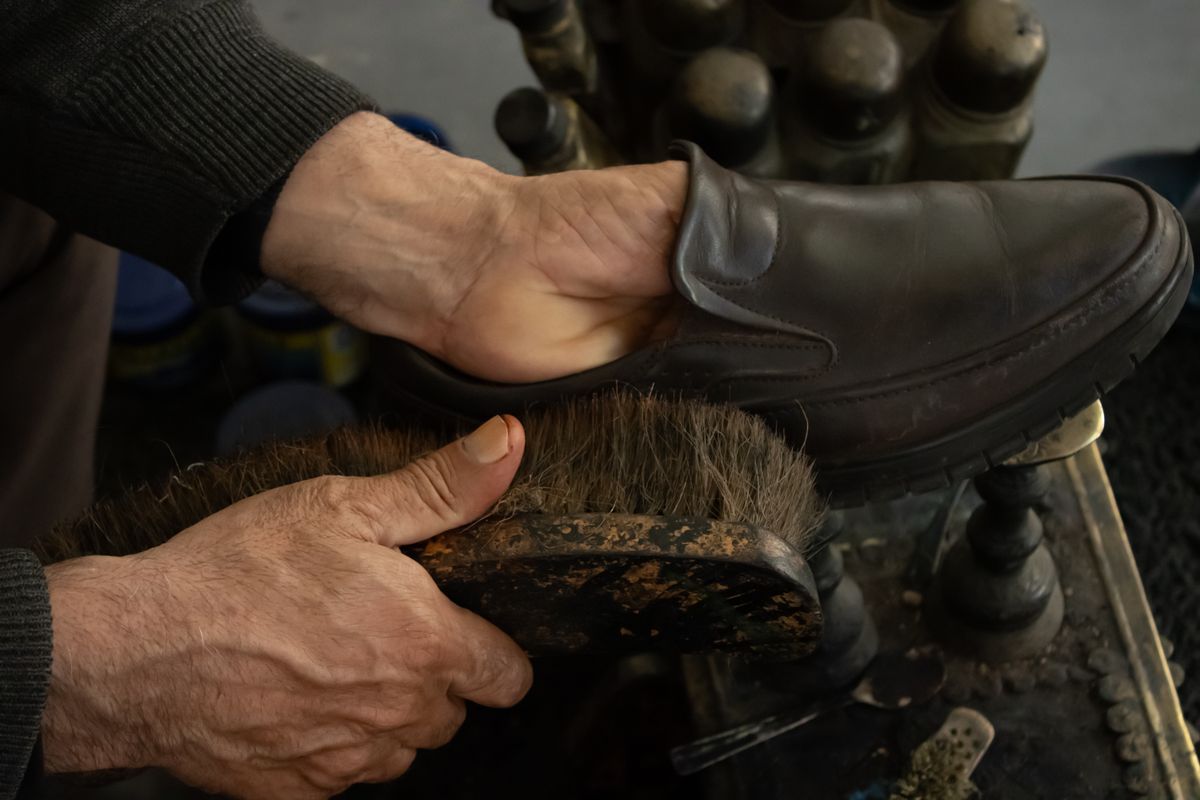 How to Polish Shoes: 6 Steps to a Lasting Shine